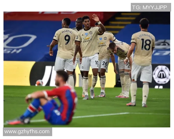 曼联主场惨败,热刺逆袭英超前四:风云变幻的赛季转折